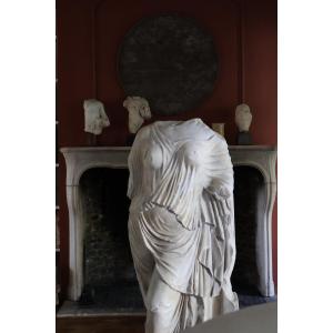 Neoclassical Marble Statue Of Aphrodite