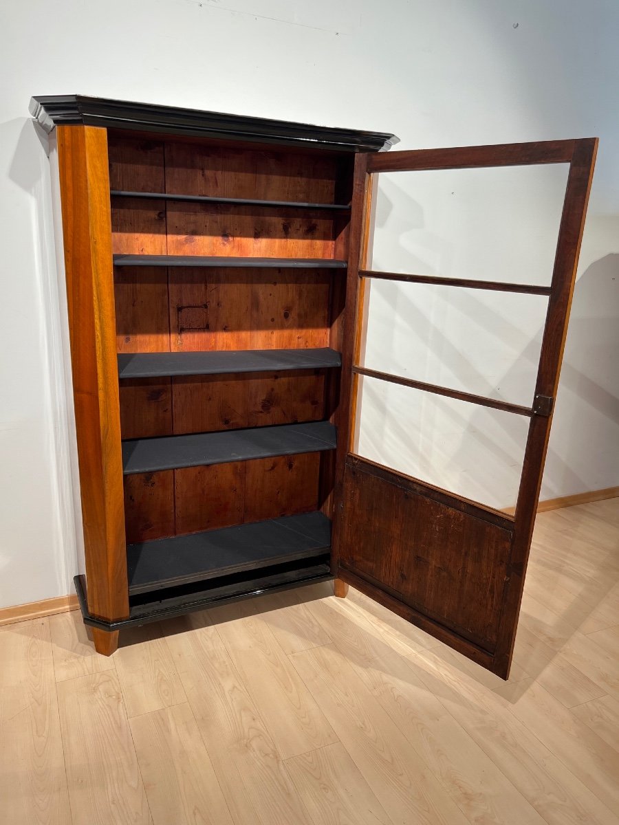 Biedermeier Bookcase, Walnut, Glass, Austria Circa 1825-photo-3