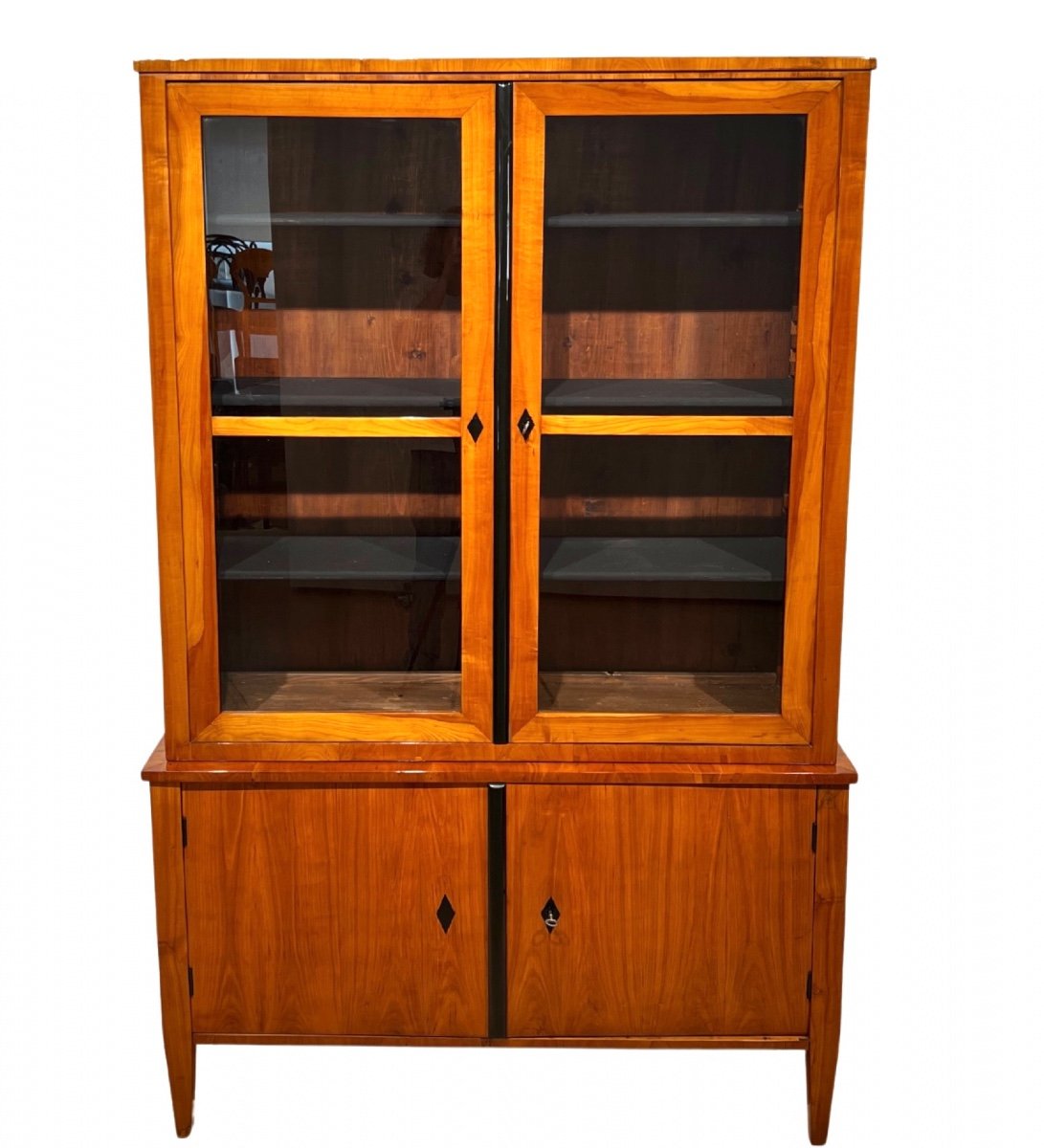 Biedermeier Showcase Or Vitrine, Cherry Veneer, Glass, South Germany Circa 1830
