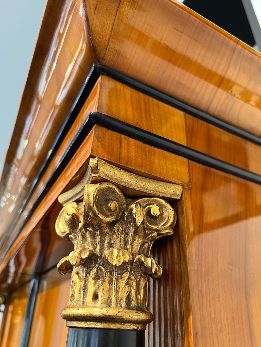 Biedermeier Wardrobe, Cherry Veneer, Columns, Golden Capitals, Austria Circa 1820-photo-1
