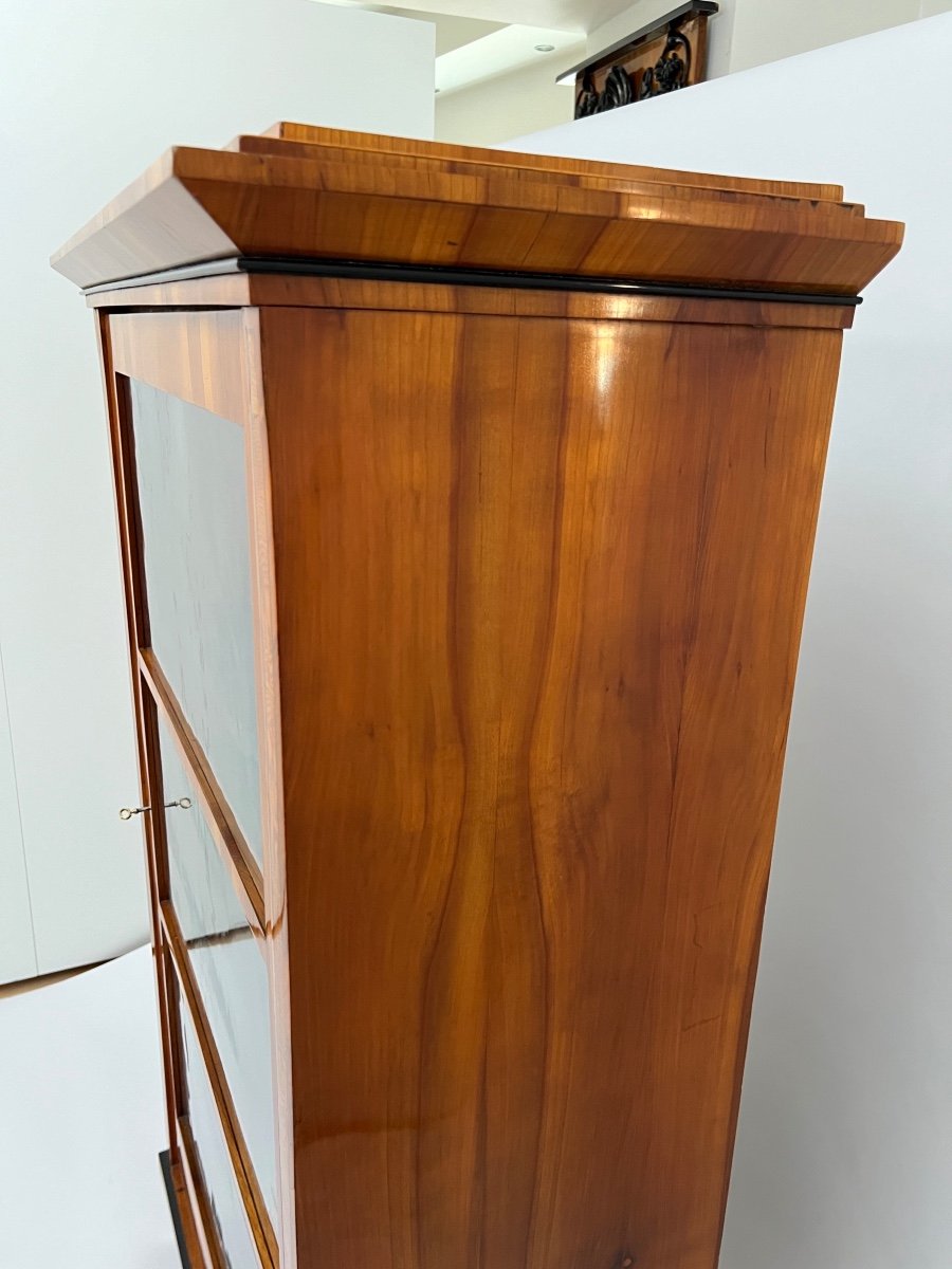 Biedermeier Display Cabinet, Cherry Veneer, Ash Burl, Austria Circa 1820-photo-4