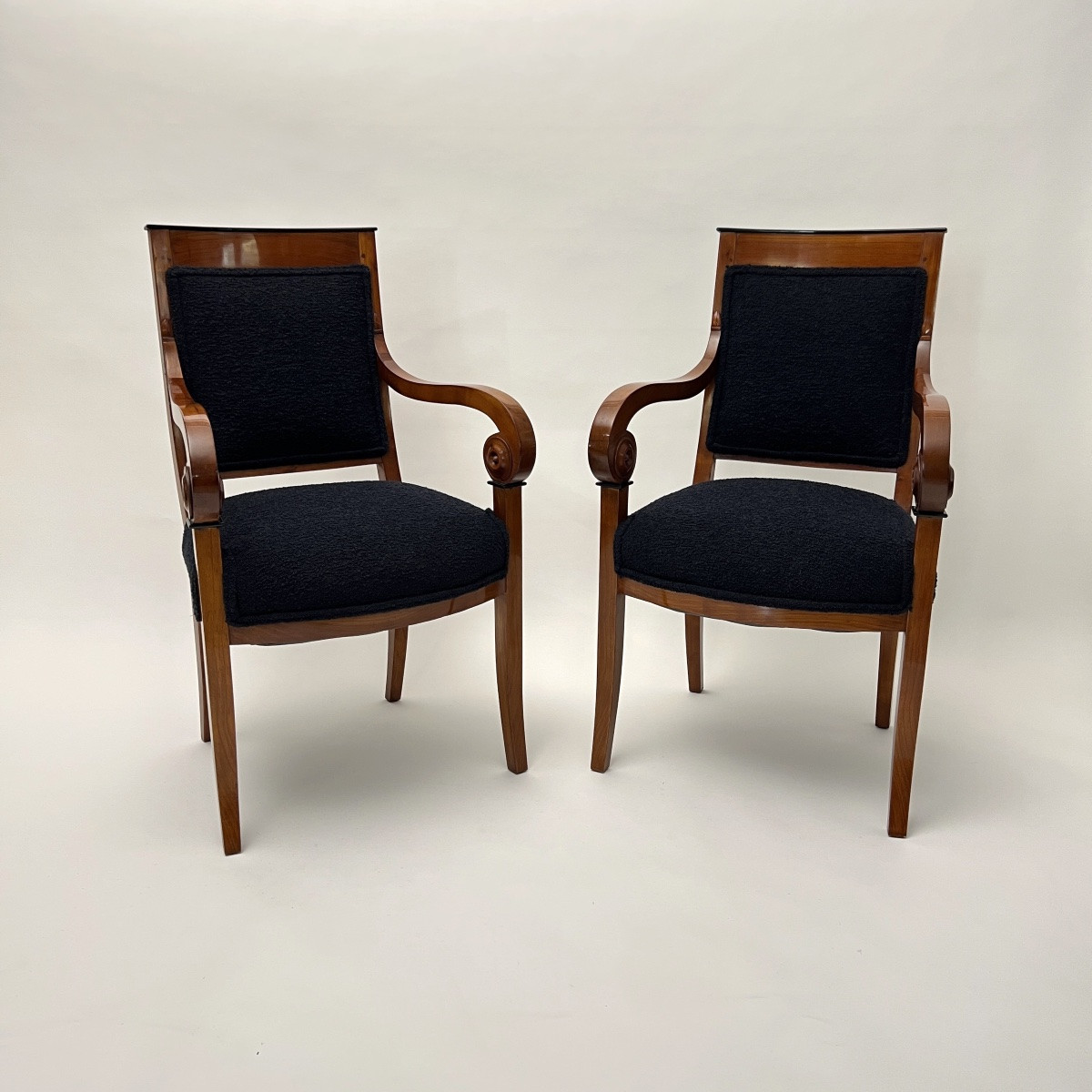 Paire De Fauteuils Biedermeier, Bois De Cerisier, Boucle Noire, France Circa 1820-photo-3
