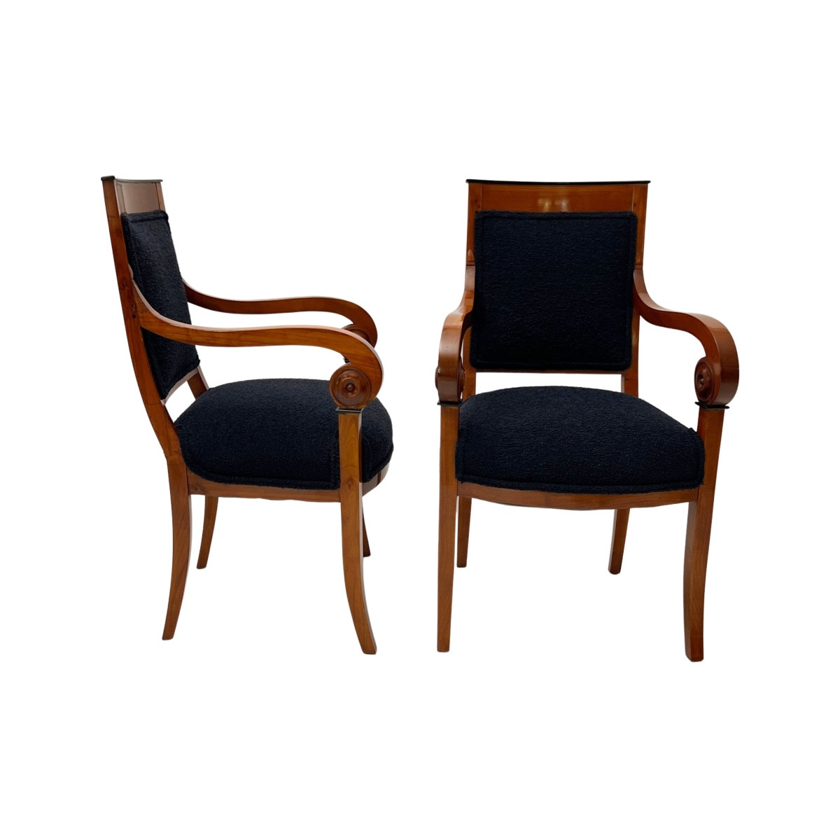 Paire De Fauteuils Biedermeier, Bois De Cerisier, Boucle Noire, France Circa 1820