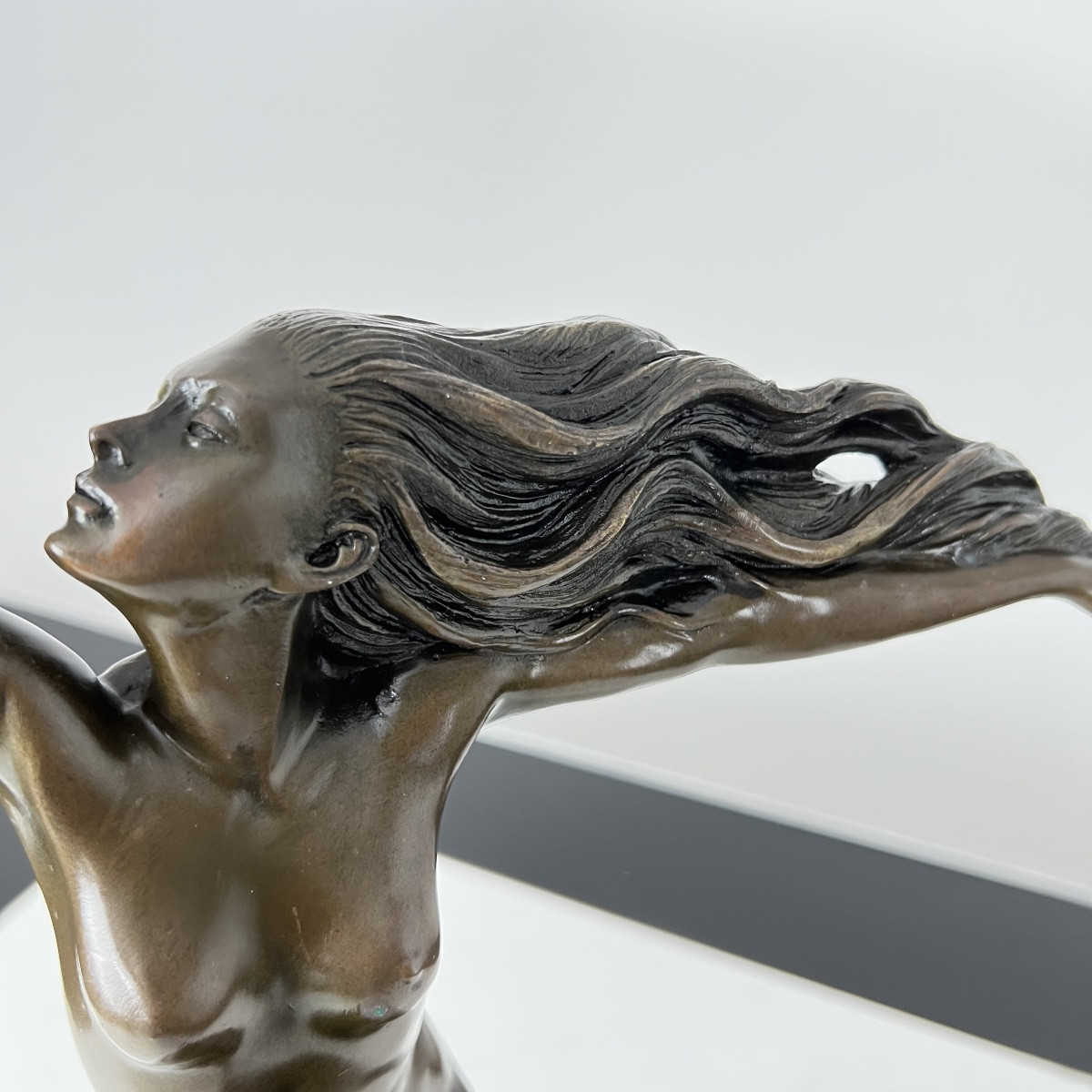 Art Deco Bronze Sculpture “woman With Dove”, Signed A. Gennarelli, Paris Circa 1925-photo-5