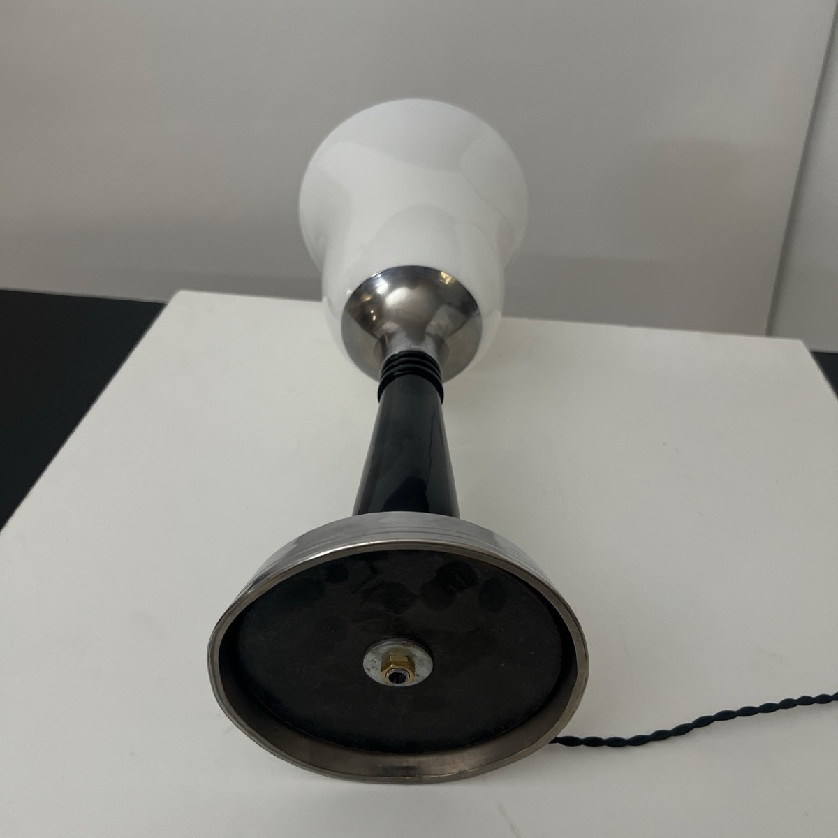 Petite lampe de table Art déco, laque noire et chrome, verre, France vers 1930-photo-6