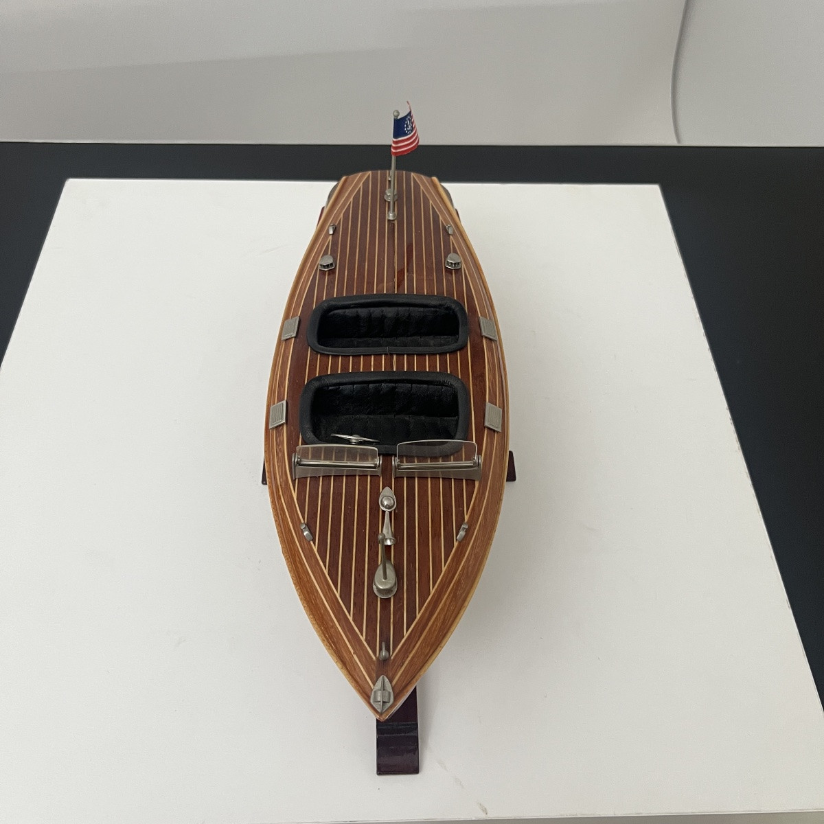 Bateau à moteur miniature, Chris-Craft, divers bois, métal et laque, États-Unis vers 1950-photo-3