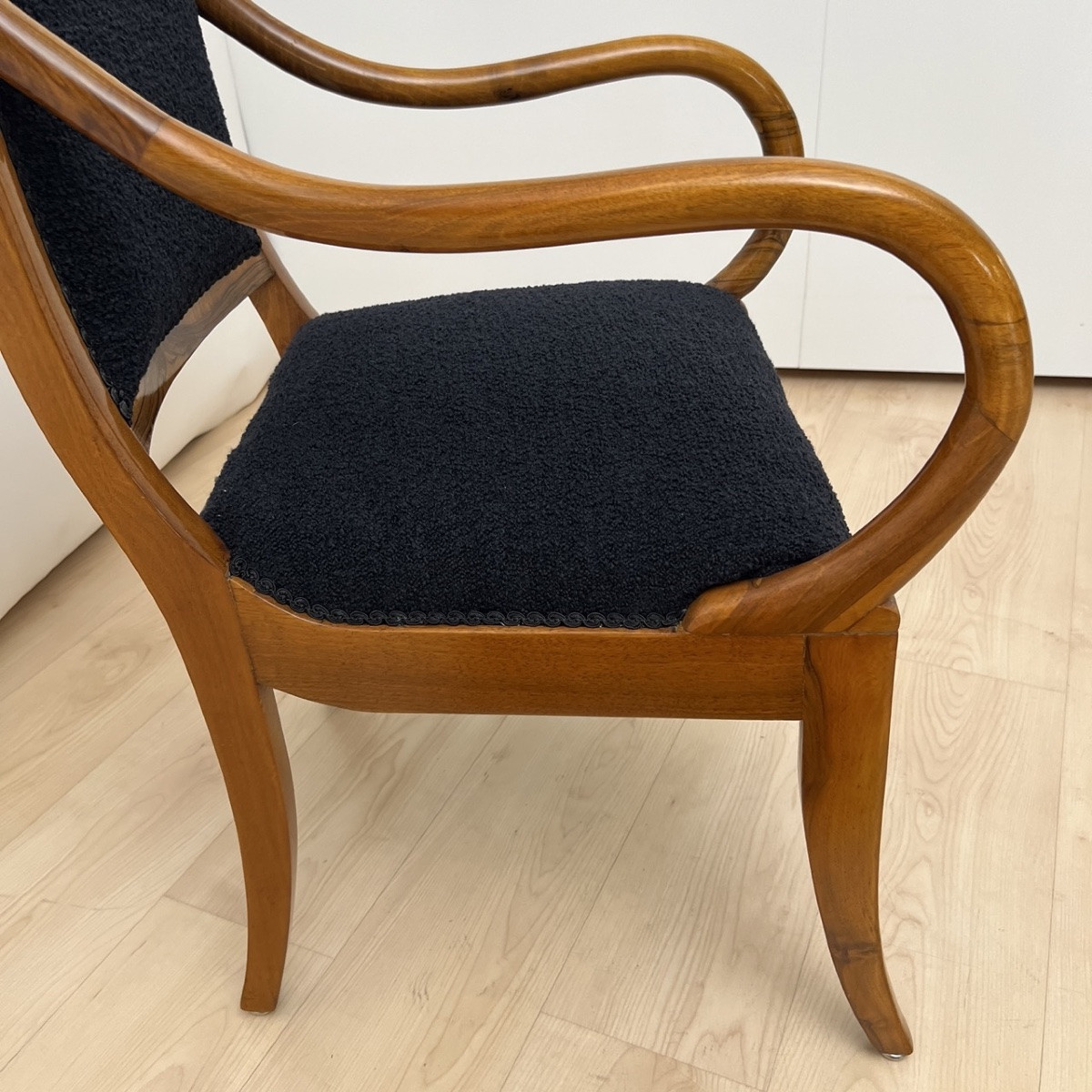 Fauteuil Biedermeier, Noyer, Boucle Noire, Allemagne du Sud circa 1835-photo-4