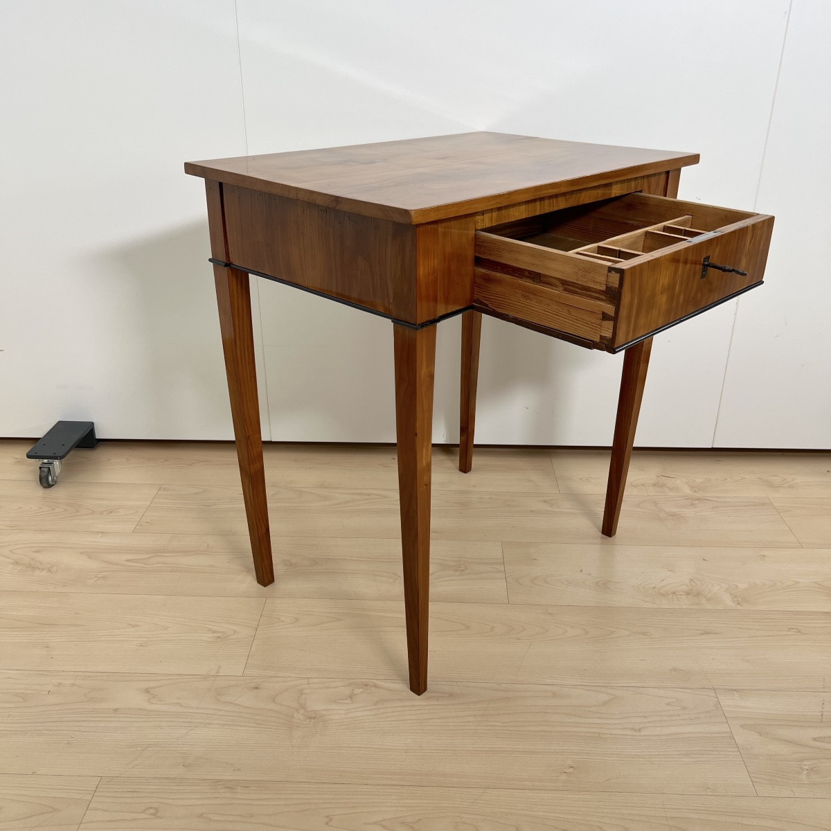 Biedermeier Side Table, Cherry Wood, South Germany Circa 1820-photo-2