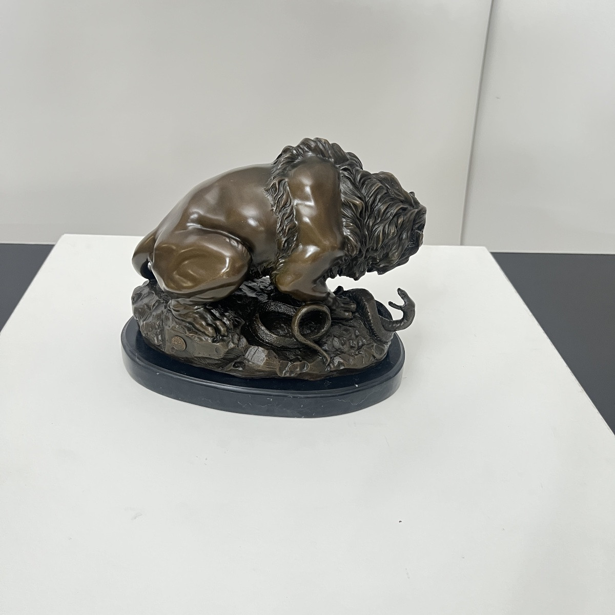 Sculpture en bronze, lion avec serpent, d'après A. Barye, France, XXe siècle-photo-7