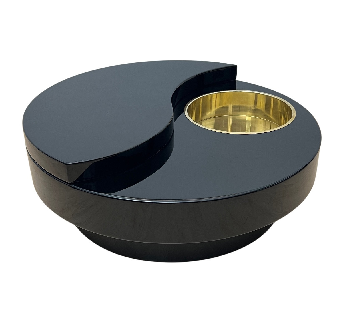 Willy Rizzo Design Coffee Table 'yin Yang', Black Lacquer And Brass, Italy, Circa 1970