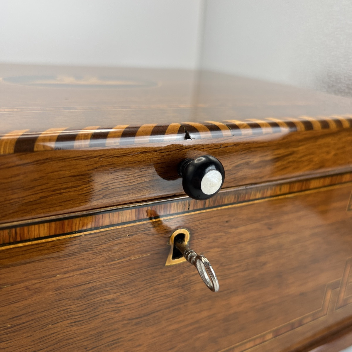 Biedermeier Box, Walnut On Oak, Marquetry, Southern Germany, Circa 1850-photo-1