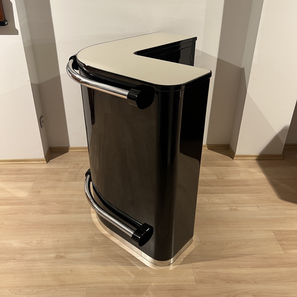 Bar d'angle Art déco avec 4 tabourets, laque noire, verre et cuir crème, France, vers 1930-photo-3