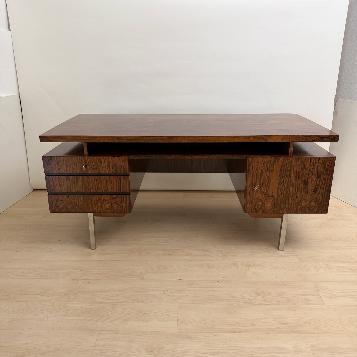 Mid-century Modern Desk, Rosewood Veneer, Germany, Circa 1960-photo-3