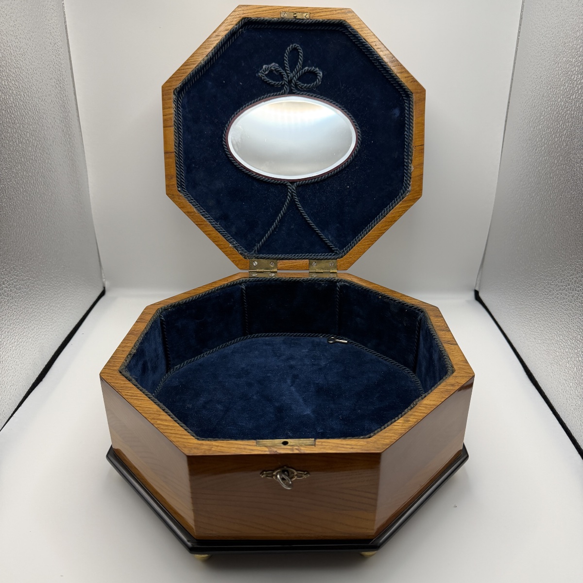Octagonal Bauhaus Box, Ash, Walnut, Maple, Mahogany, Velvet, Vienna, Circa 1920-photo-3