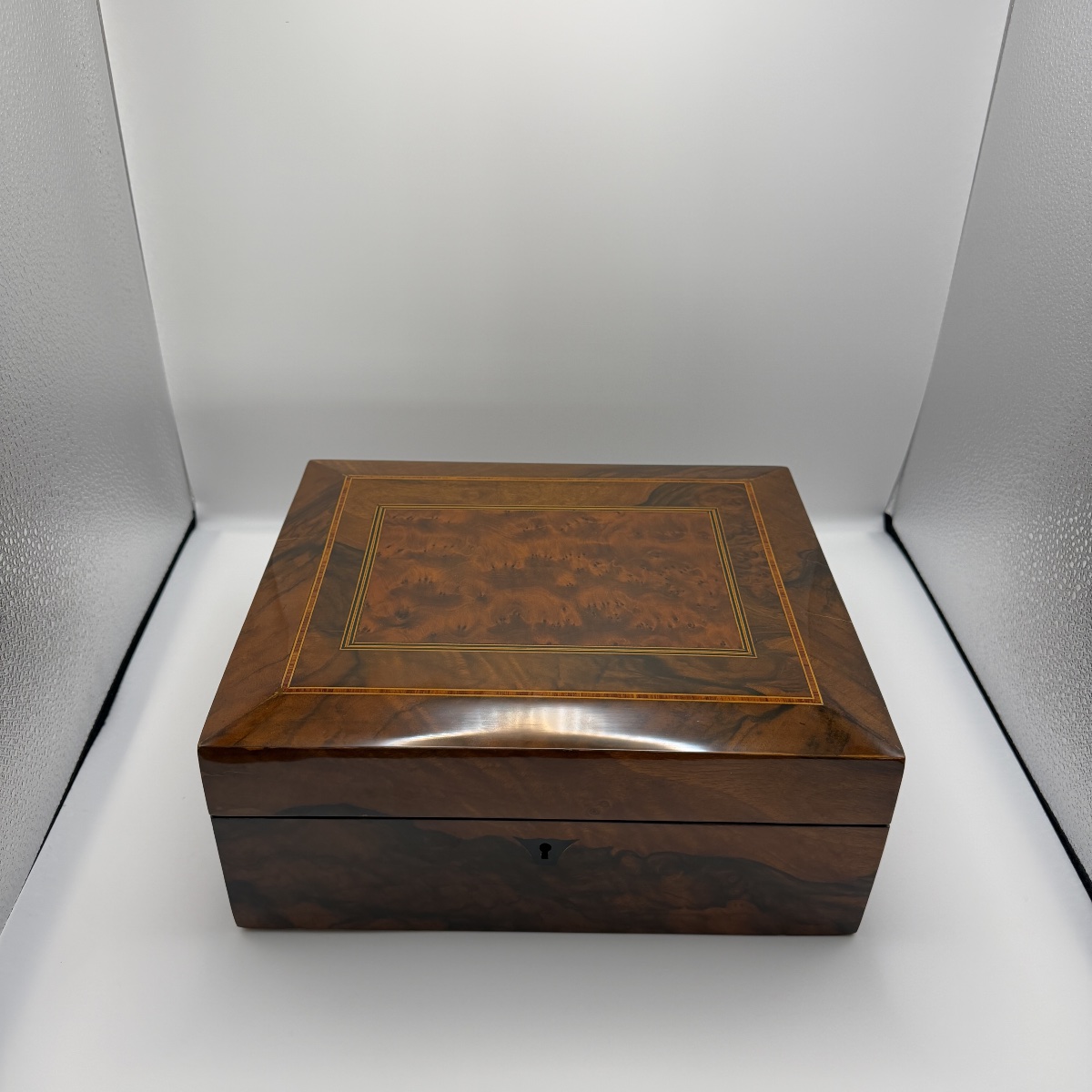 Neoclassical Dressing Table, Inlaid Walnut, Velvet Interior, Southern Germany, Circa 1900-photo-2