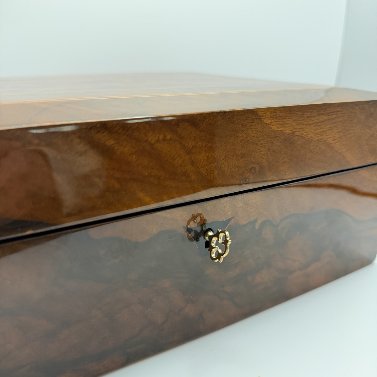 Neoclassical Dressing Table, Inlaid Walnut, Velvet Interior, Southern Germany, Circa 1900-photo-6