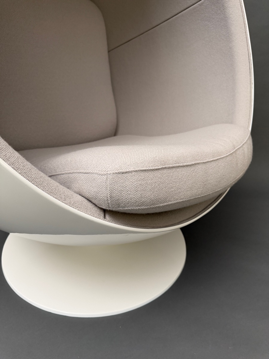 Original Ball Chair By Asko, Eero Aarnio, White And Gray, Finland, 1960s-photo-6