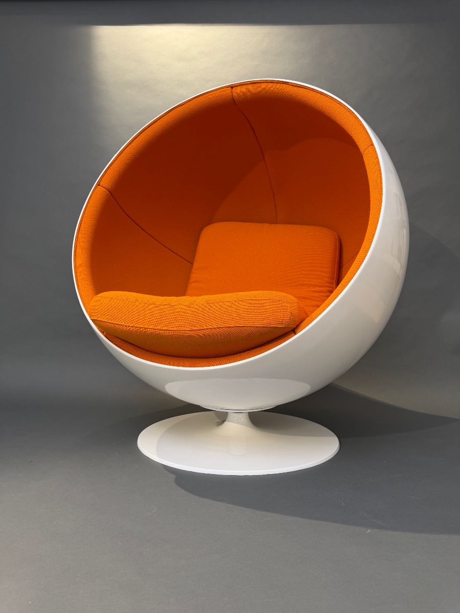 Original Asko Ball Chair, Eero Aarnio, White And Orange, Finland, 1960s-photo-2