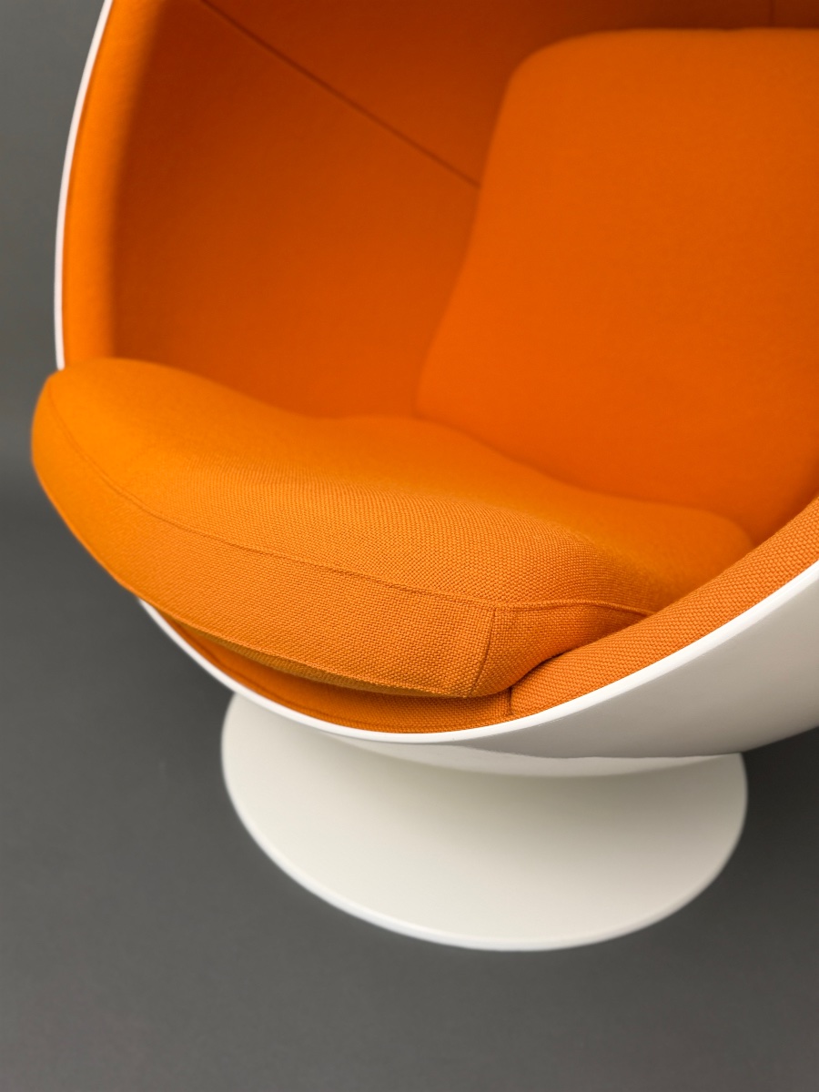 Original Asko Ball Chair, Eero Aarnio, White And Orange, Finland, 1960s-photo-4
