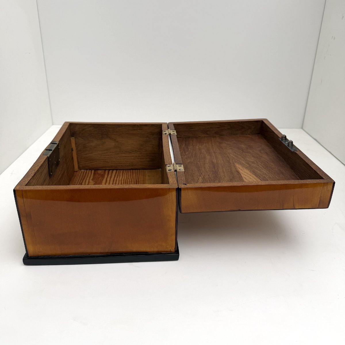 Coffret de style Biedermeier, placage de bouleau, ébène, sud de l'Allemagne, vers 1830-photo-4
