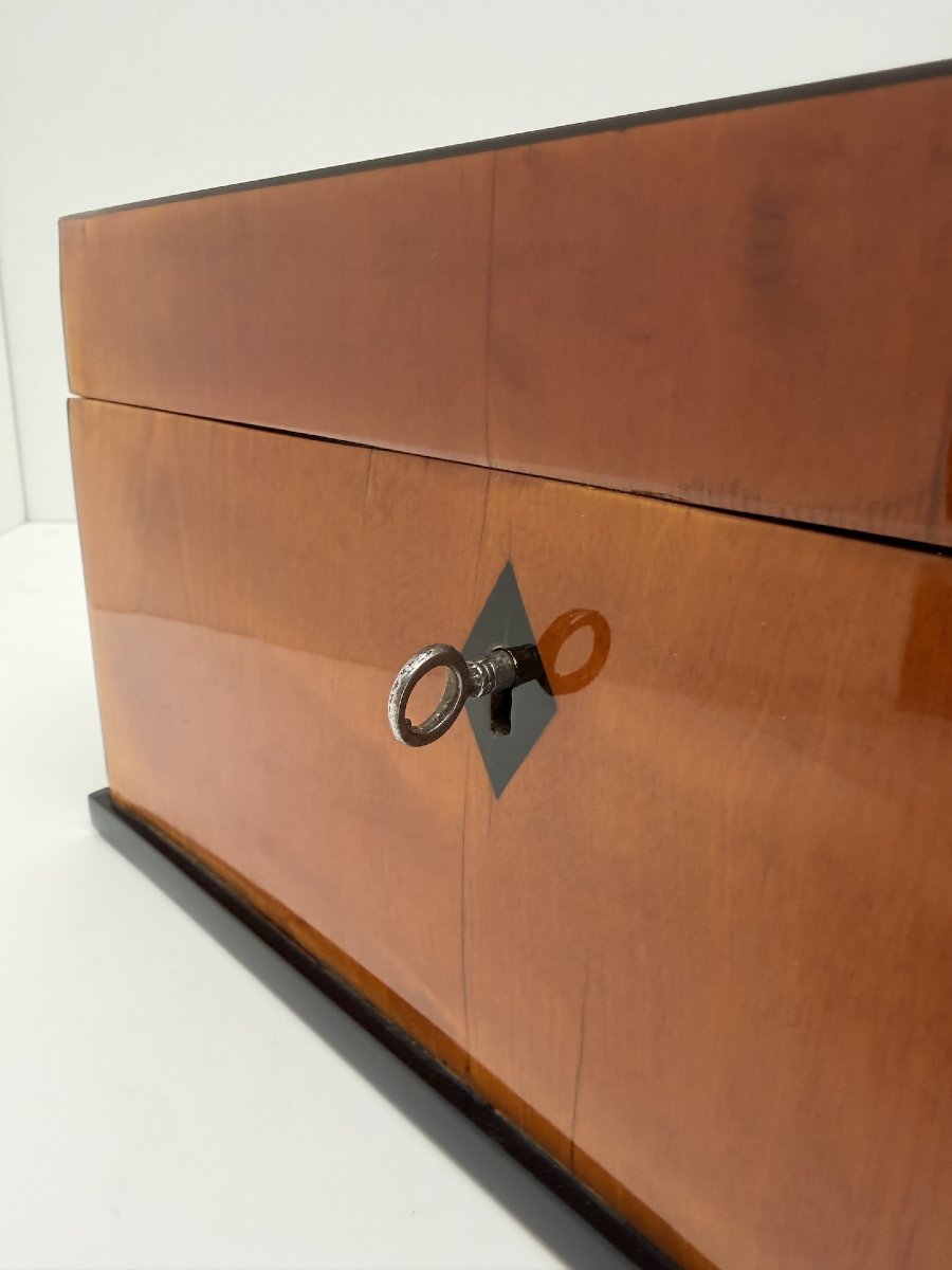Coffret de style Biedermeier, placage de bouleau, ébène, sud de l'Allemagne, vers 1830-photo-2