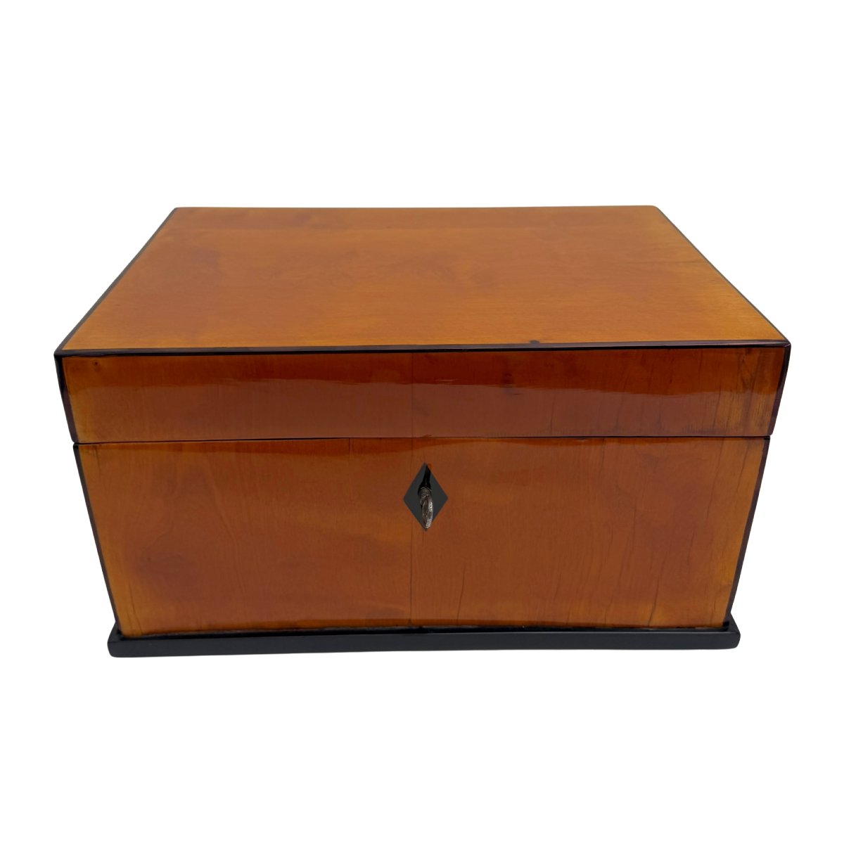 Coffret de style Biedermeier, placage de bouleau, ébène, sud de l'Allemagne, vers 1830