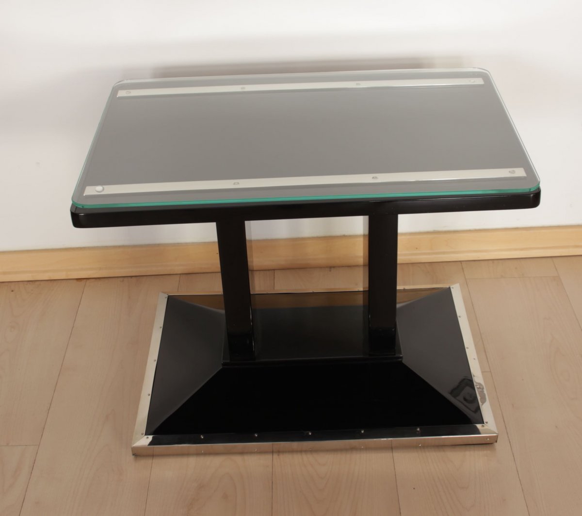 Bauhaus table d'appoint / bagage, laqué noir et chrome, Autriche, vers 1920-photo-4