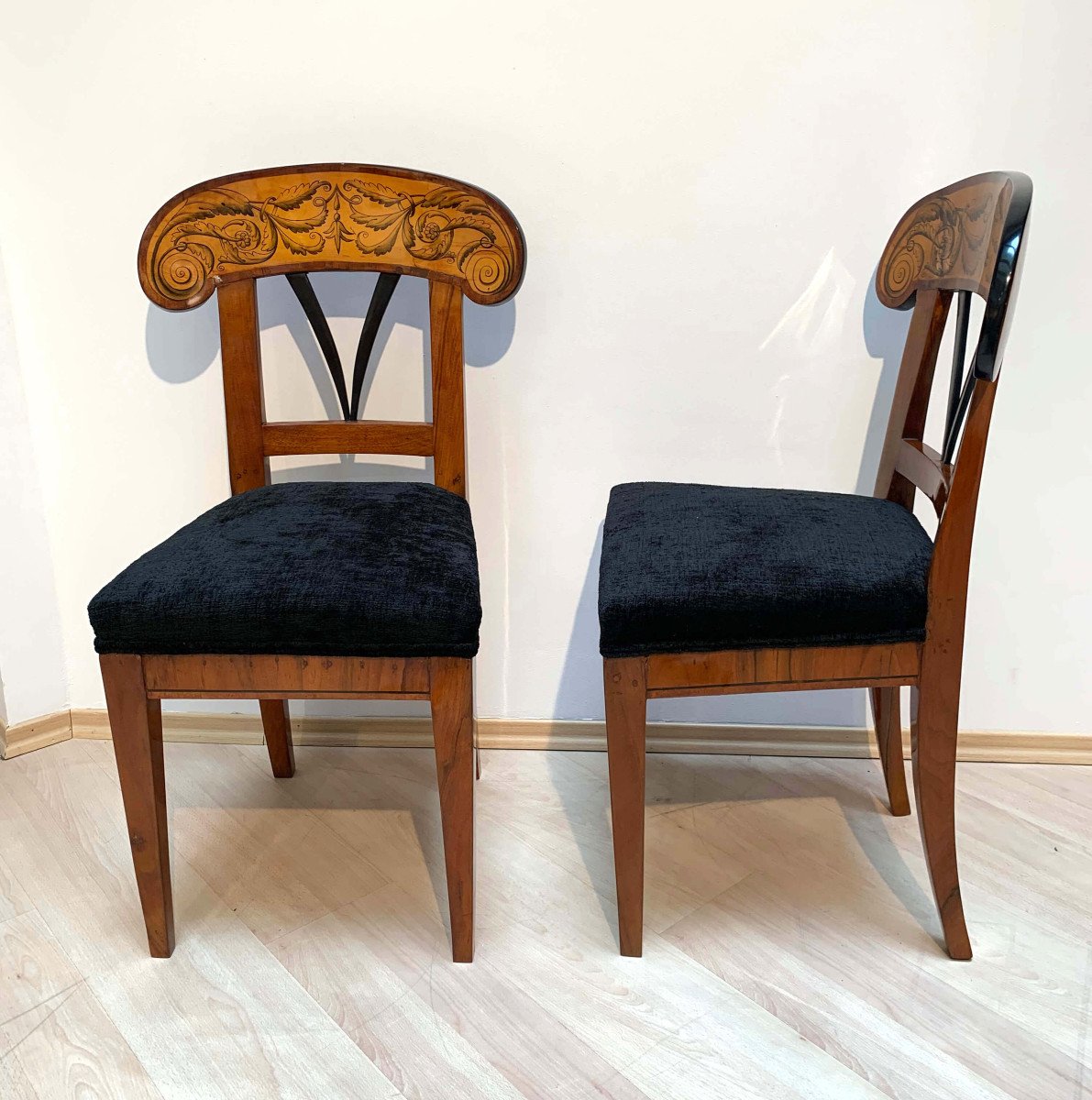 Exceptional Pair Of Biedermeier Shovel Chairs, Walnut, Maple With Ink, South Germany Circa 1830-photo-4