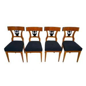 Ensemble De Quatre Chaises Biedermeier, Bois De Cerisier, Allemagne Du Sud Vers 1830