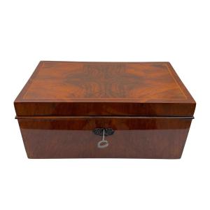 Coffret Biedermeier, noyer, érable, sud de l'Allemagne, vers 1860