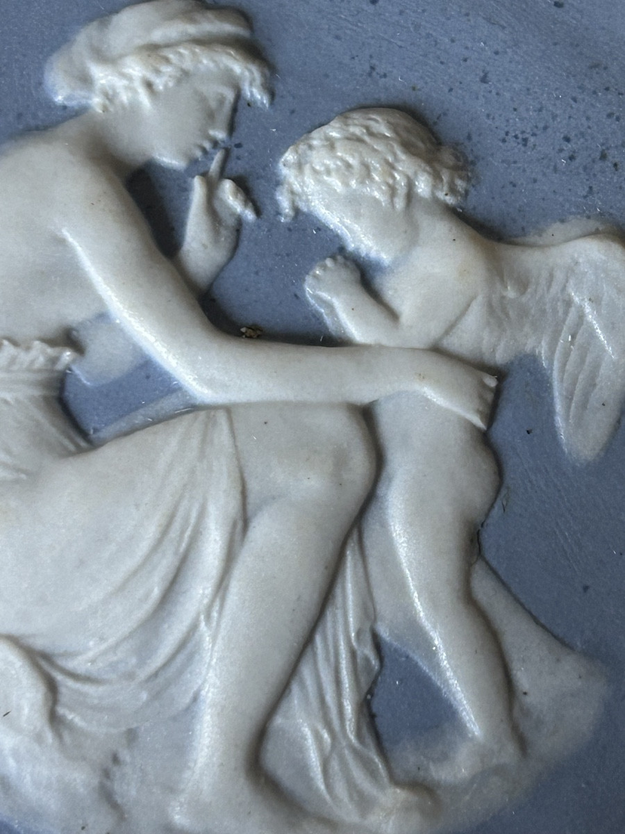 Wedgwood Medallion In Pale Blue Jasperware, First Half Of The 19th Century -photo-2