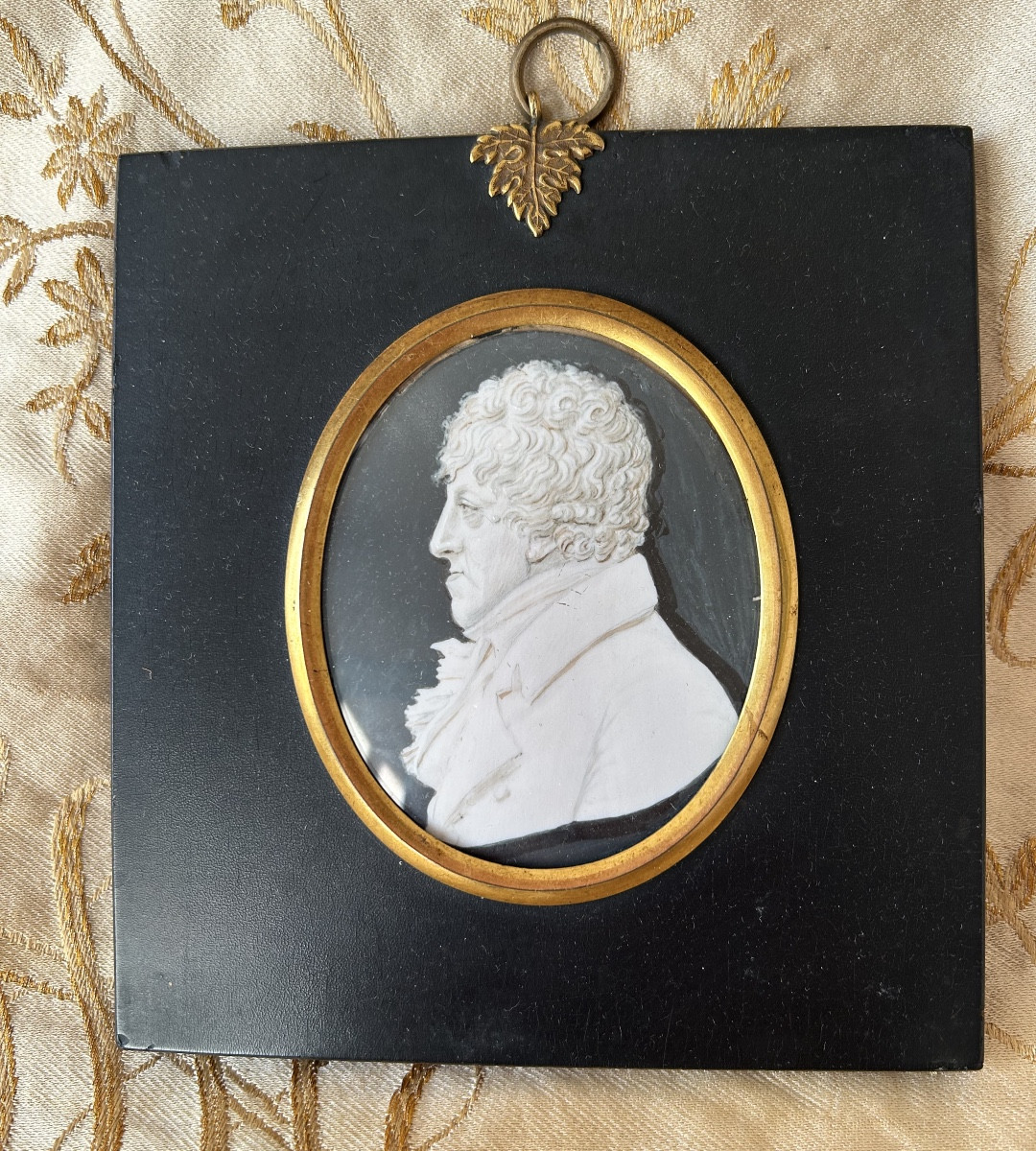 Oval Miniature In Grisaille, Consulate Period, Surrounded By 