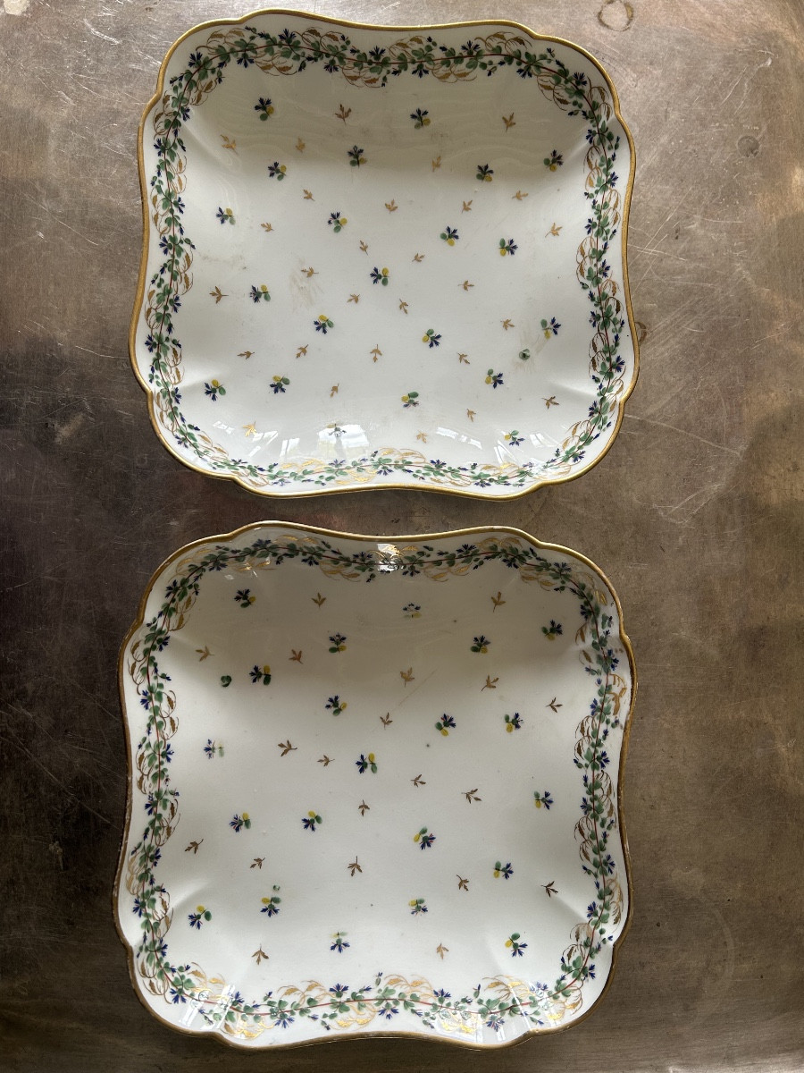 Ensemble de 10 pièces en porcelaine Manufacture de Monsieur , Clignancourt,barbeaux vers 1785-photo-2