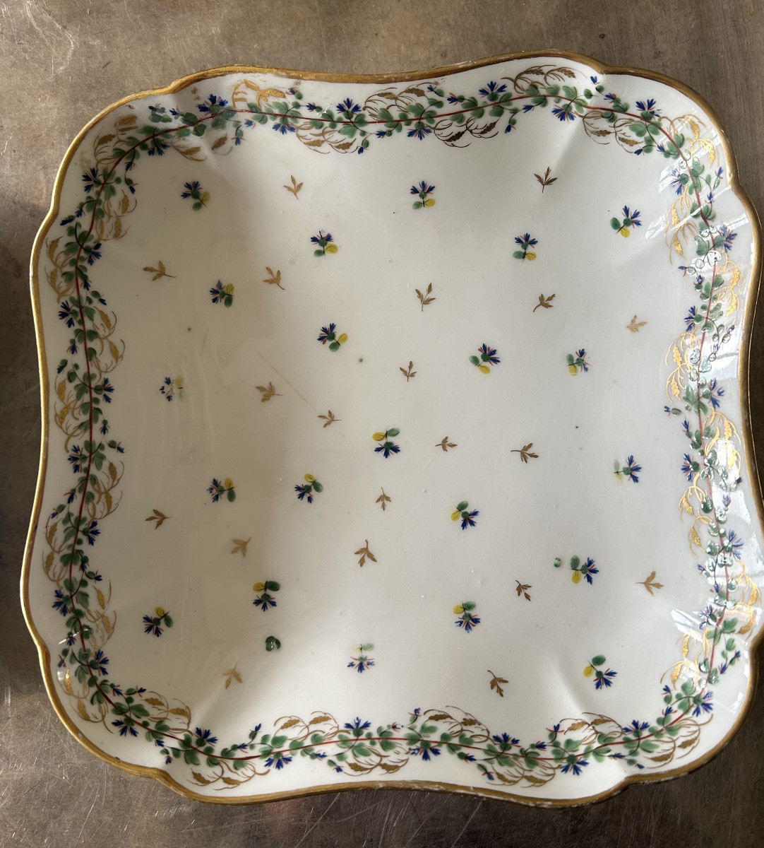 Ensemble de 10 pièces en porcelaine Manufacture de Monsieur , Clignancourt,barbeaux vers 1785-photo-4
