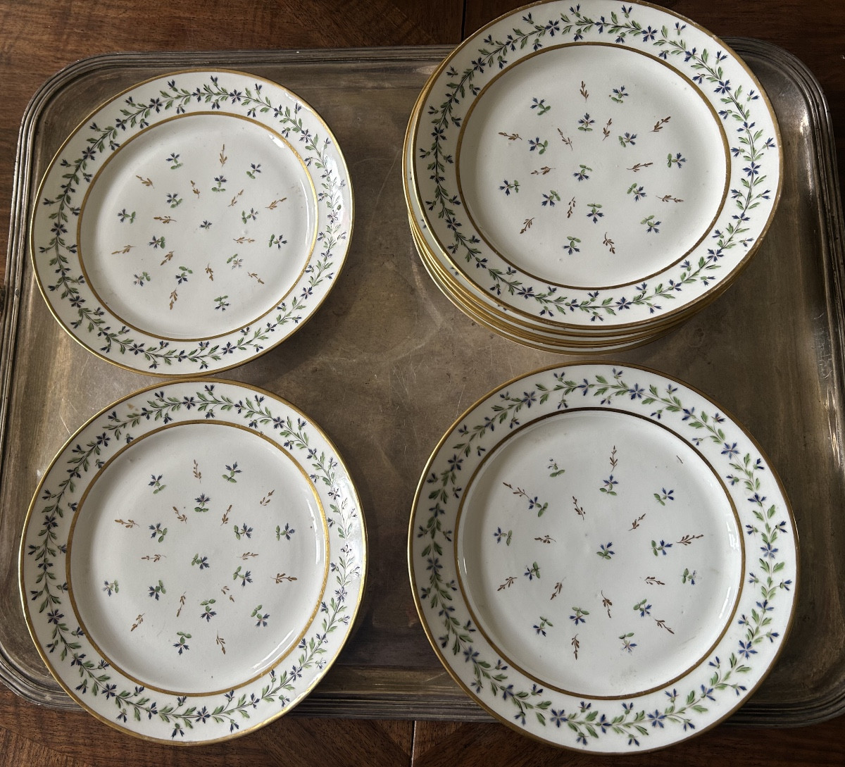 Ensemble de 10 pièces en porcelaine Manufacture de Monsieur , Clignancourt,barbeaux vers 1785-photo-1