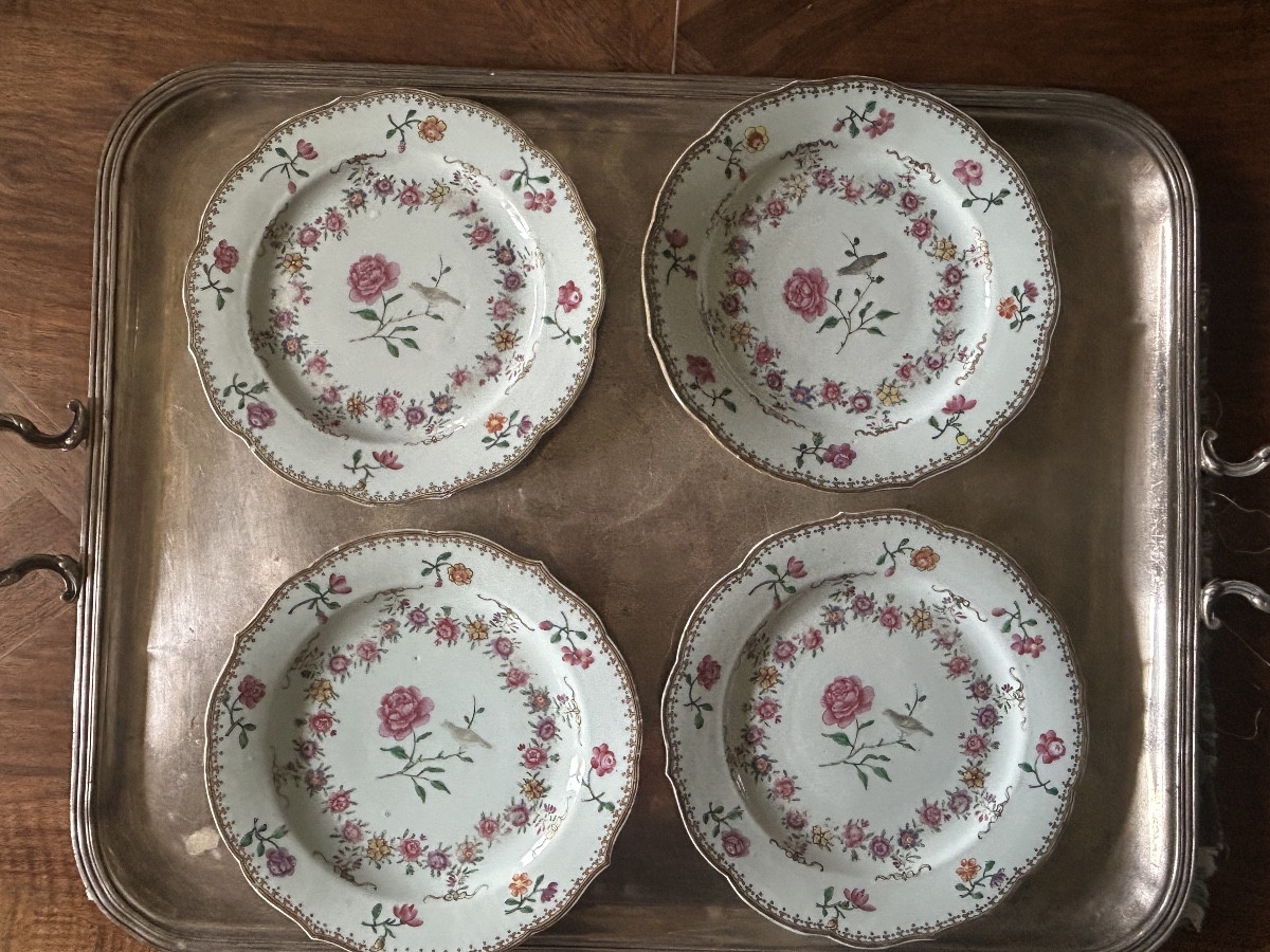 Série de 8 assiettes en porcelaine Compagnie des Indes époque Qianlong vers 1735 1750-photo-1