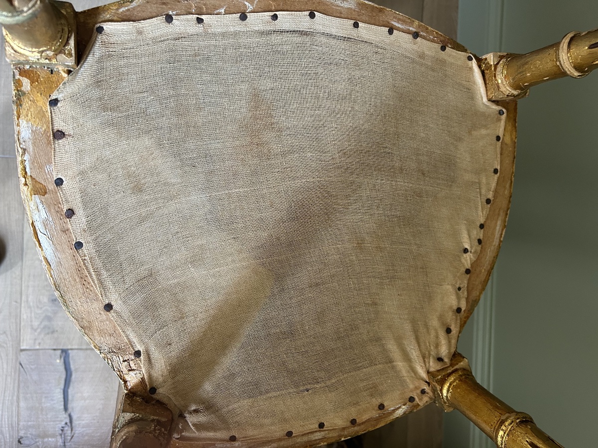 Paire de petites chaises de théâtre de style Transition Louis XVI en bois doré -photo-5