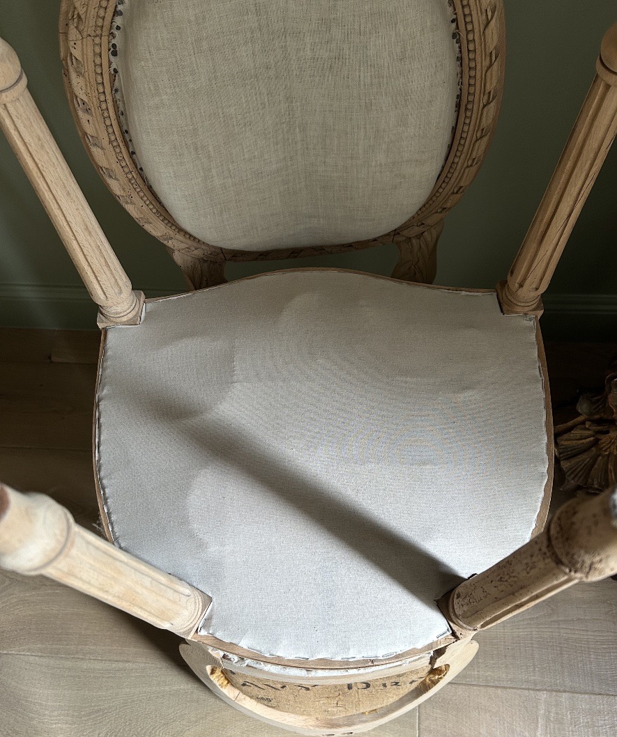 Paire de chaises avec dossier à médaillon de style Louis XVI-photo-5