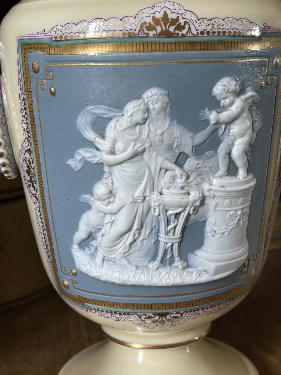 Pair Of Porcelain Vases With Neoclassical Decoration Inspired By Wedgwood Reliefs, Circa 1890-photo-2