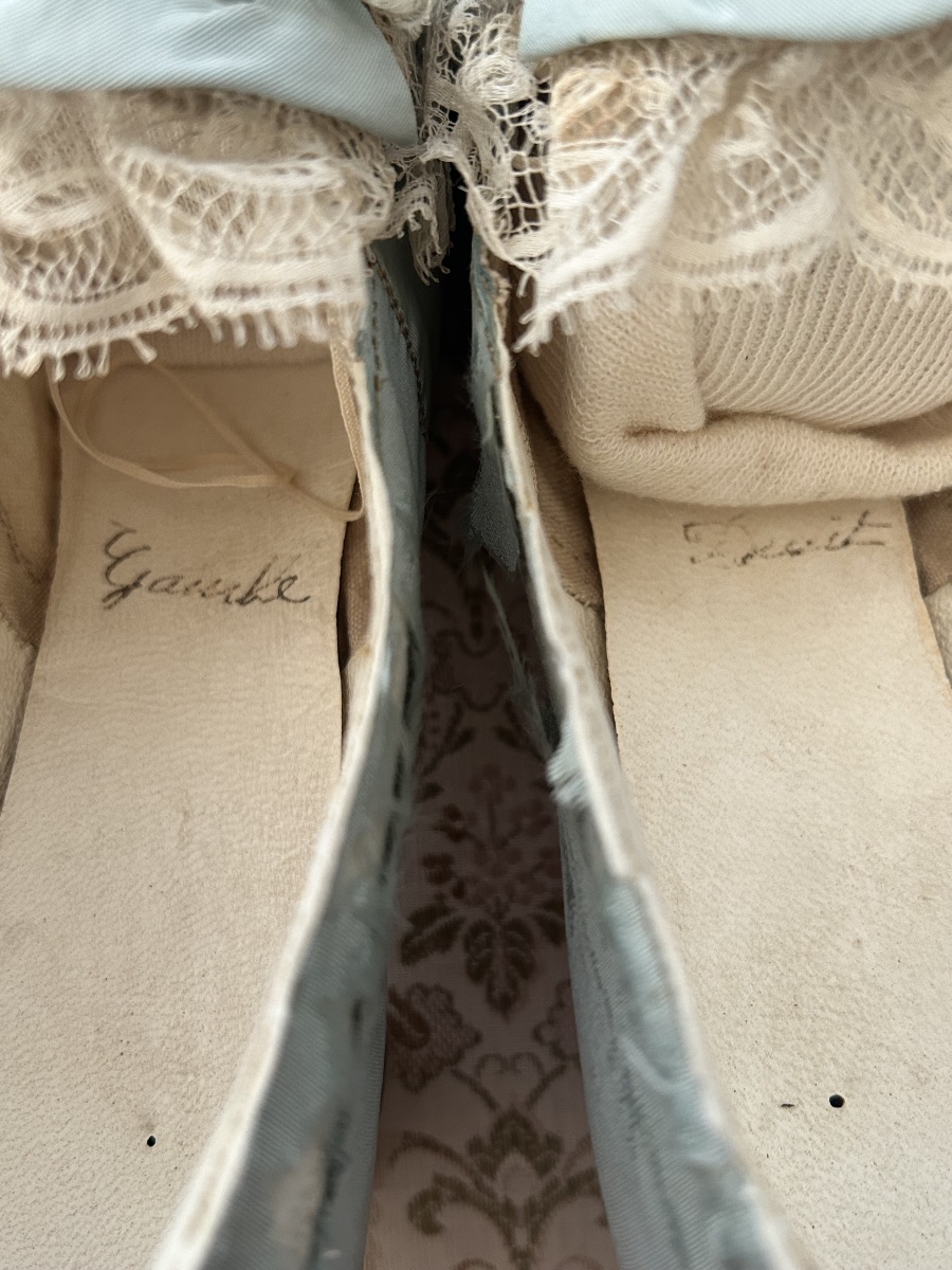 Paire de souliers de bal époque Napoléon III -photo-1