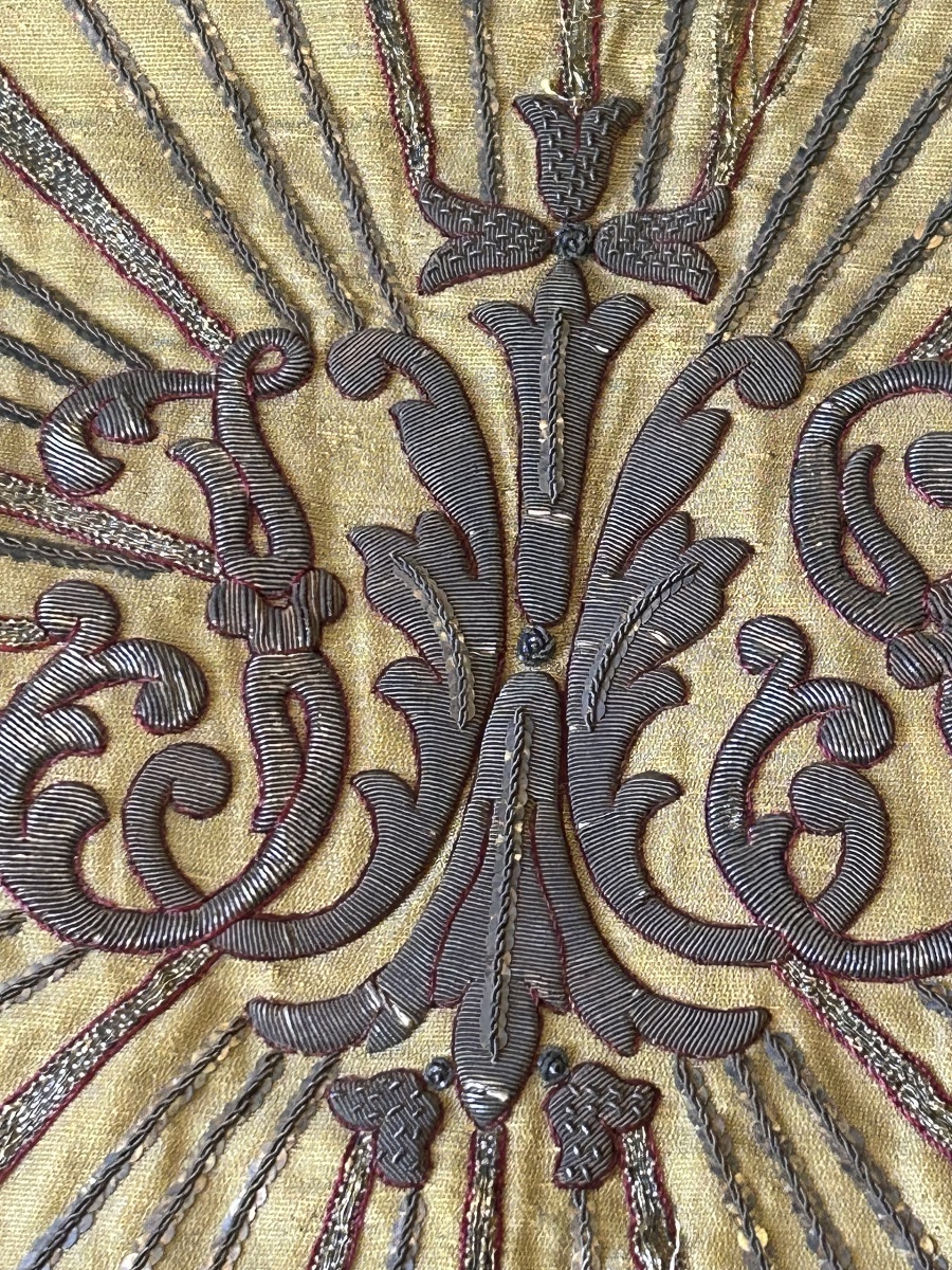 Hood For A Religious Habit Made Of Gold Thread, Late 18th Century -photo-2