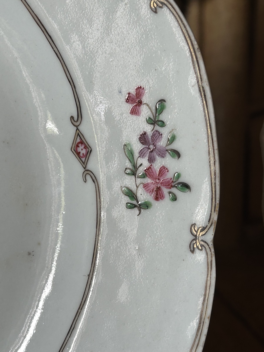 Paire d’assiettes en porcelaine de la Compagnie des Indes Epoque XVIII ème siècle -photo-4