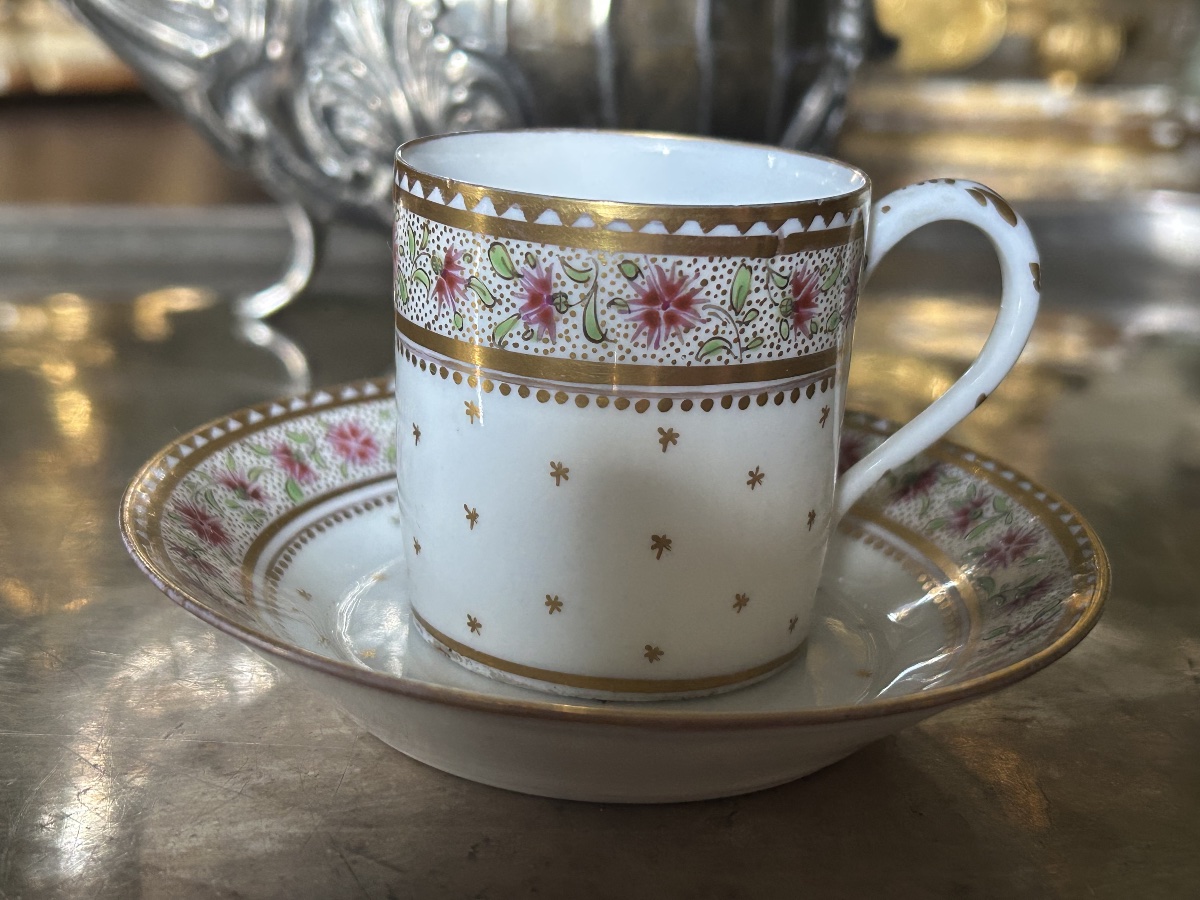 Petite tasse litron en porcelaine Manufacture de Clignancourt Epoque Deruelle vers 1775-photo-2