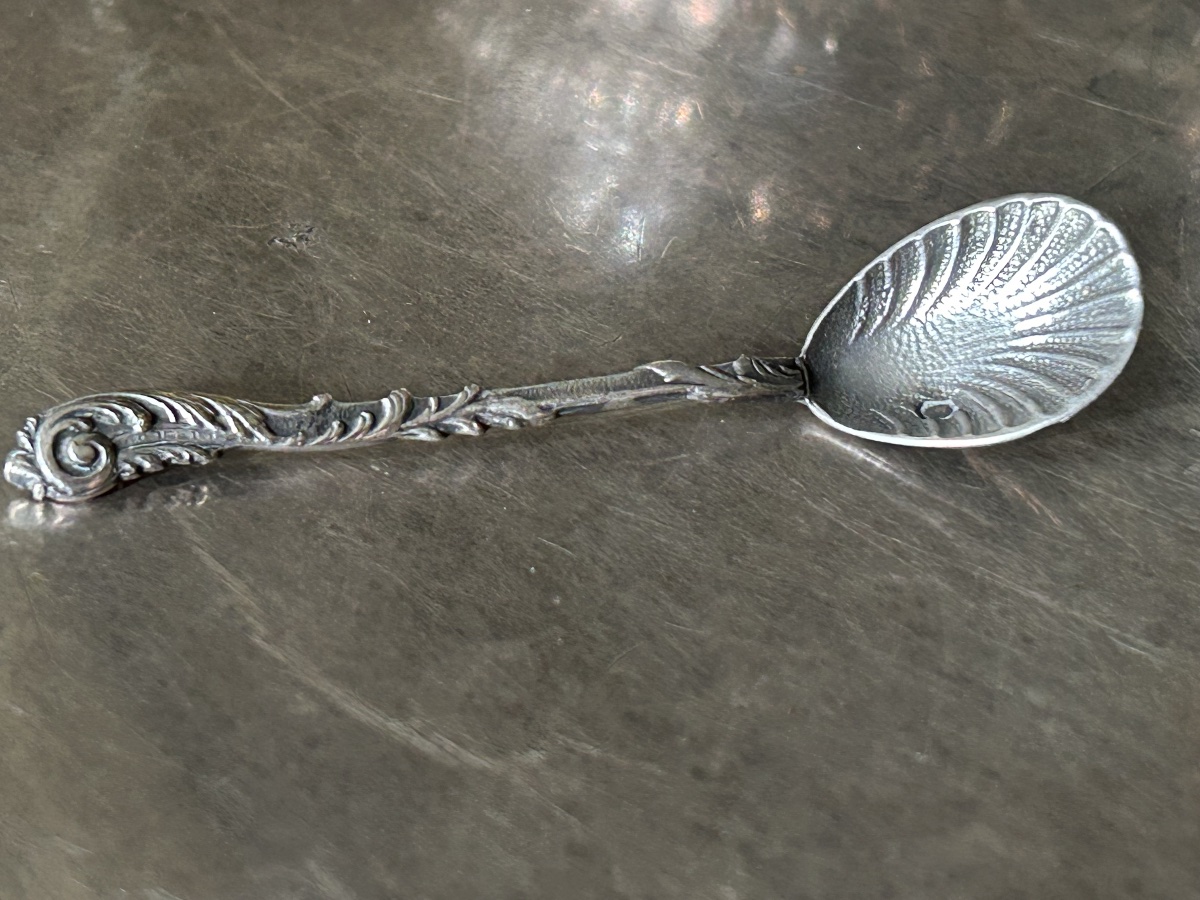 Paire de salerons en argent et leurs cuillères de style Rocaille fin du XIX ème siècle -photo-2