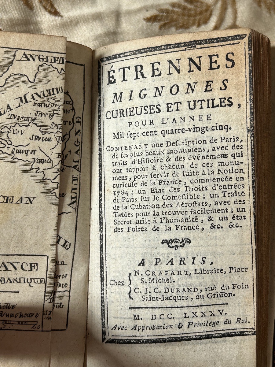 Almanac Collection For The Year 1785: Royal Almanac, Court Calendar, And Mignonne's New Year's Gifts-photo-3