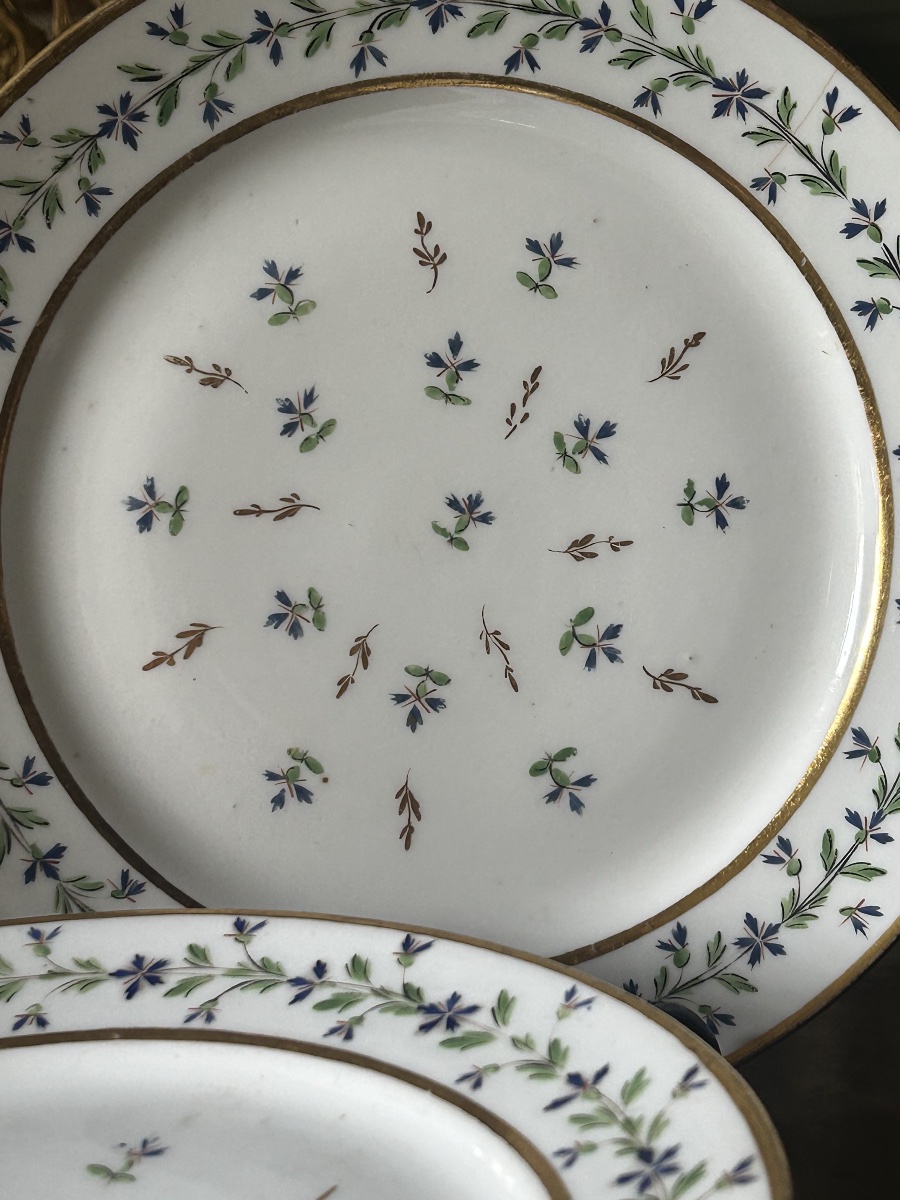 Set Of Six Porcelain Plates From The Manufacture De Monsieur (clignancourt), Louis XVI Period