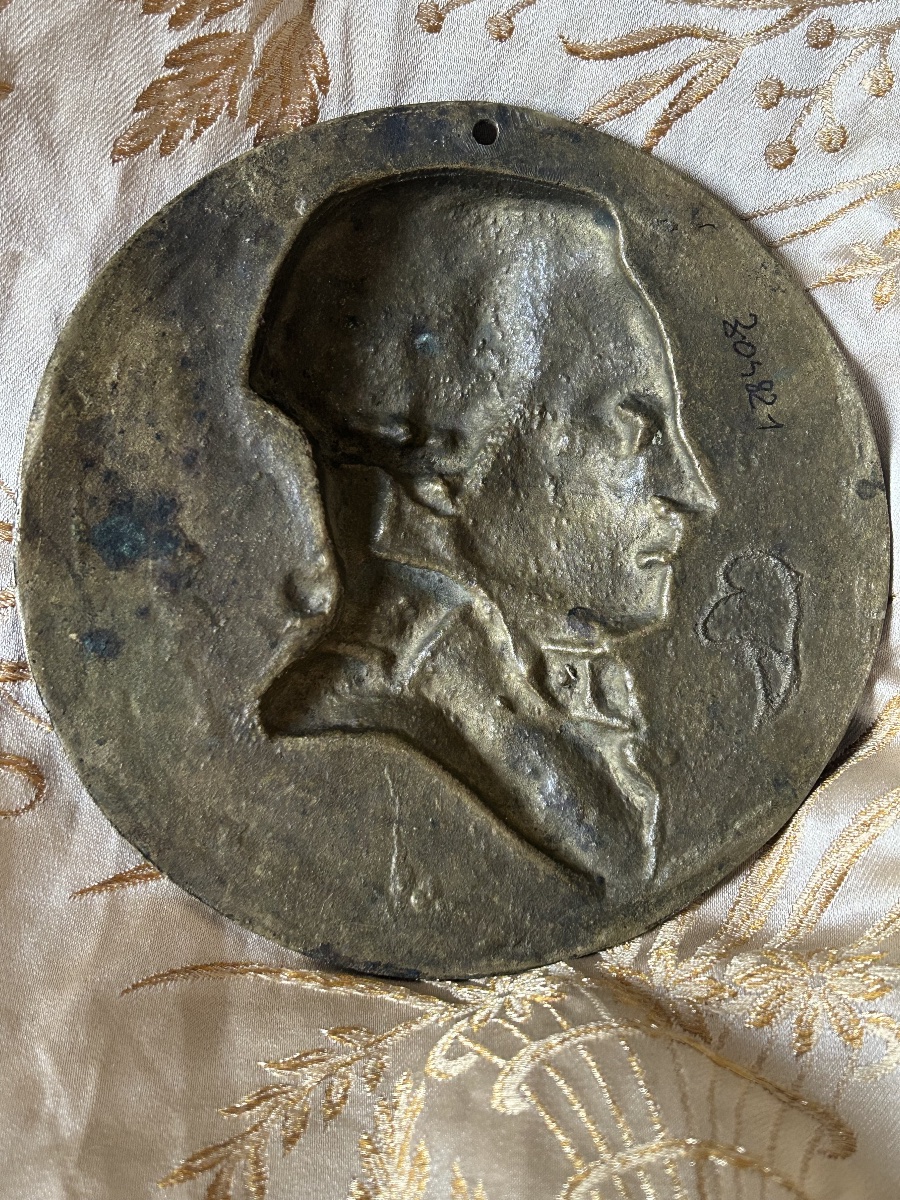 Médaillon en bronze profil de Maximilien Robespierre d’après David d’Angers 1835-photo-1