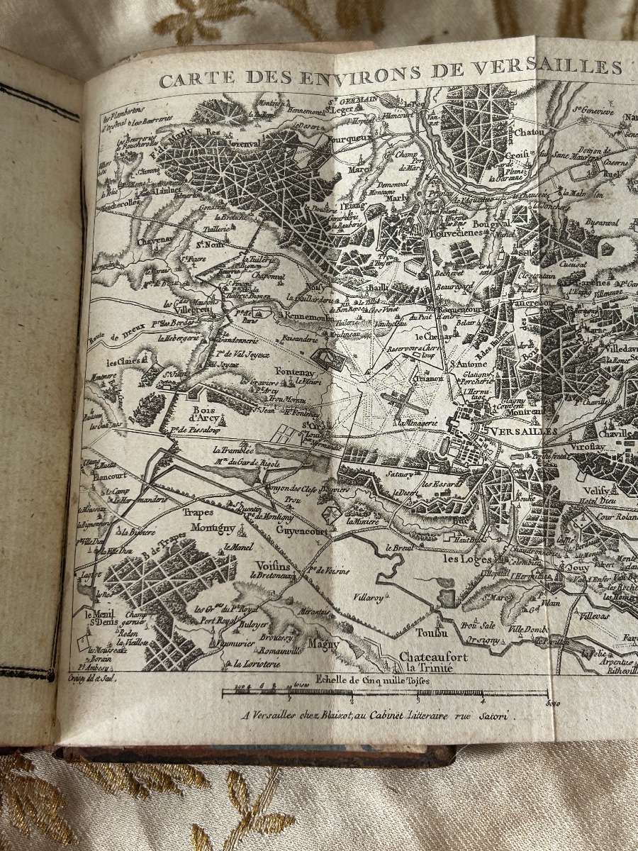 Versailles Almanac For The Year 1774, With A Plan And Map-photo-3