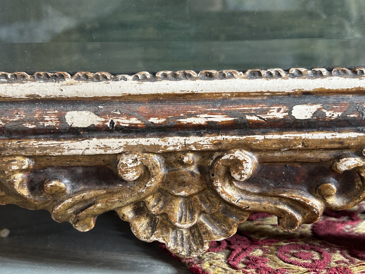 Small Display Case Or Reliquary From The 18th-century Rococo Period -photo-1