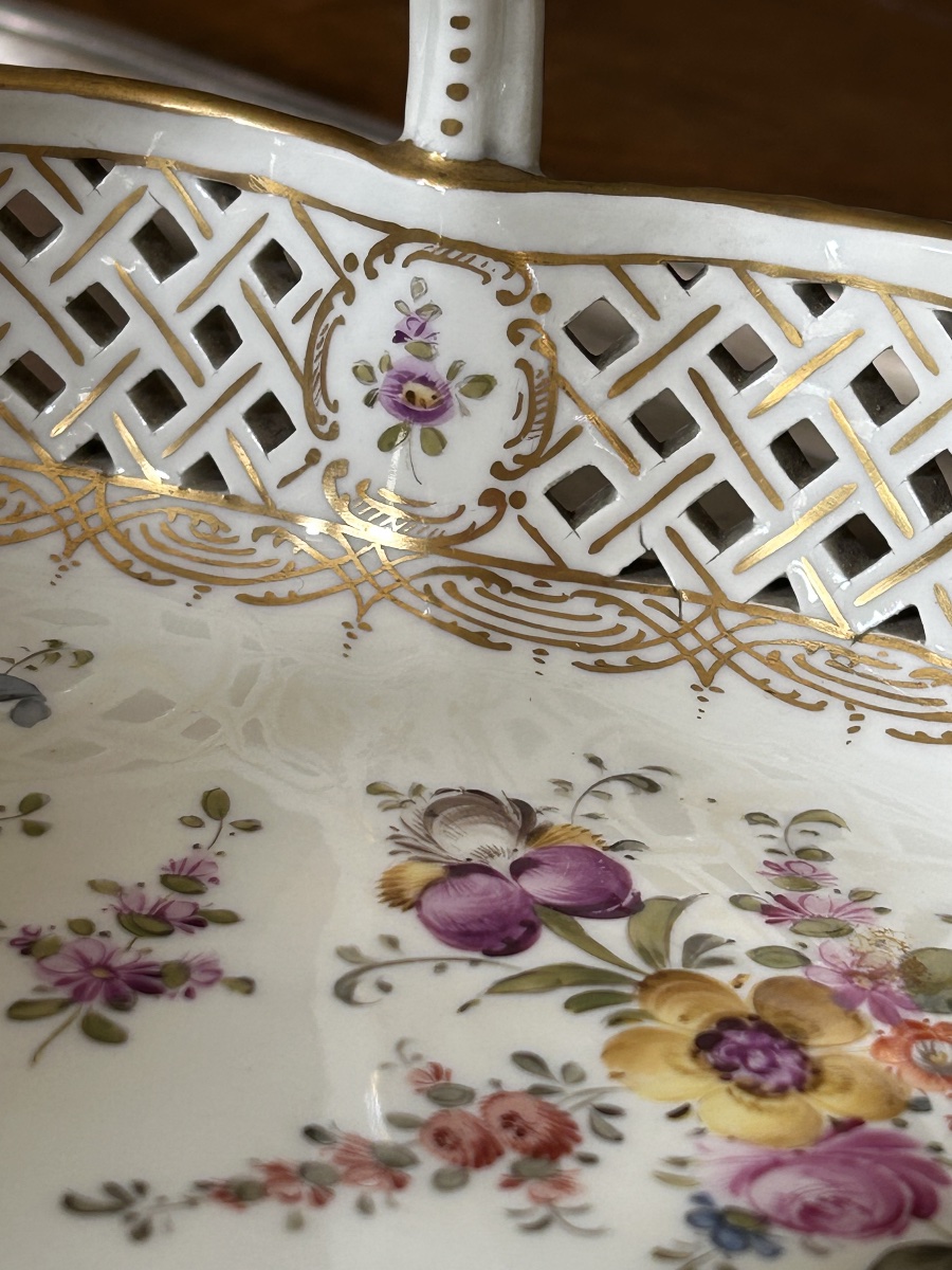 Corbeille d’apparat ajourée en porcelaine de Saxe style Carl Thieme Potschappel vers 1880-photo-1